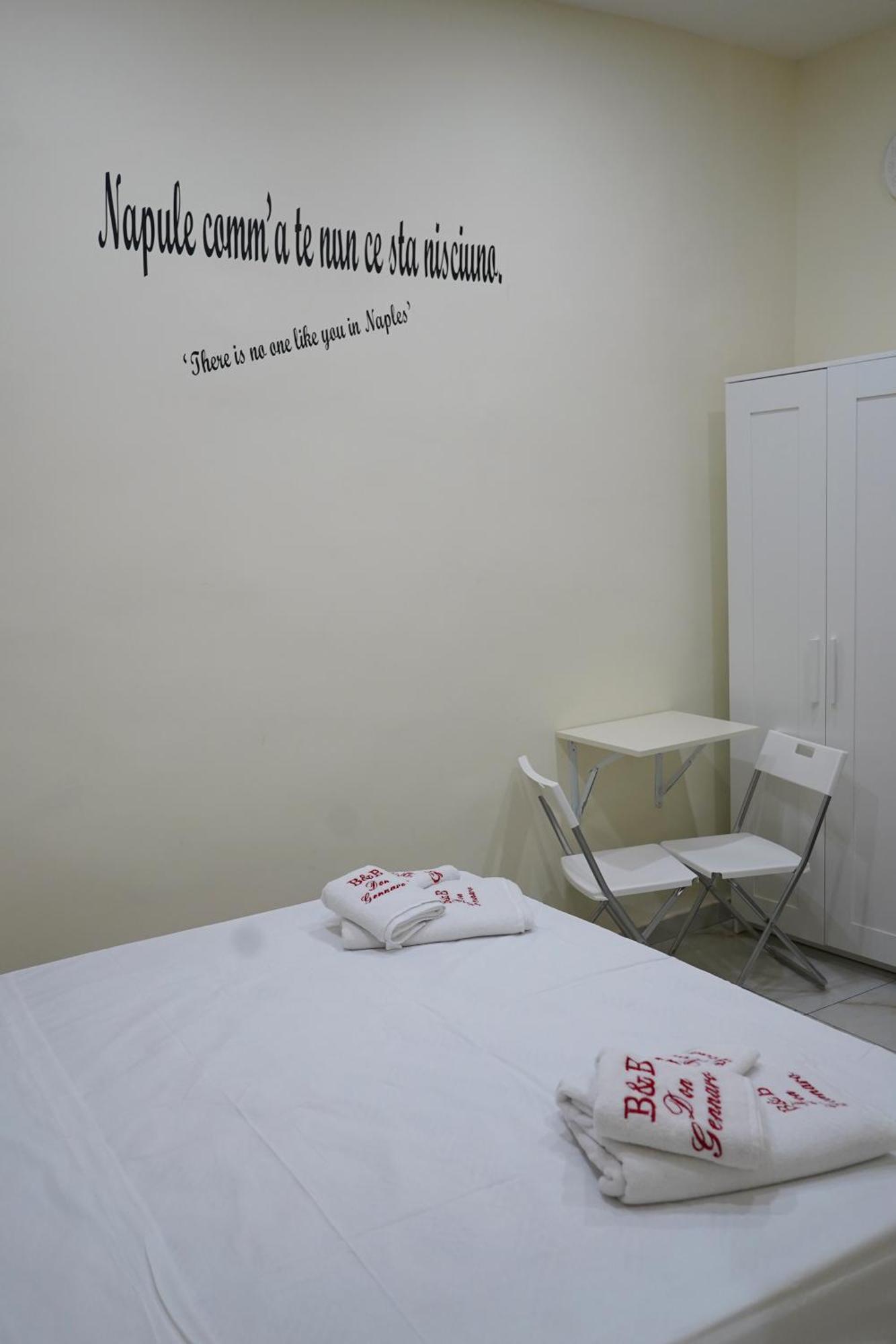 Bed and Breakfast Beb Don Gennaro Neapel Exterior foto