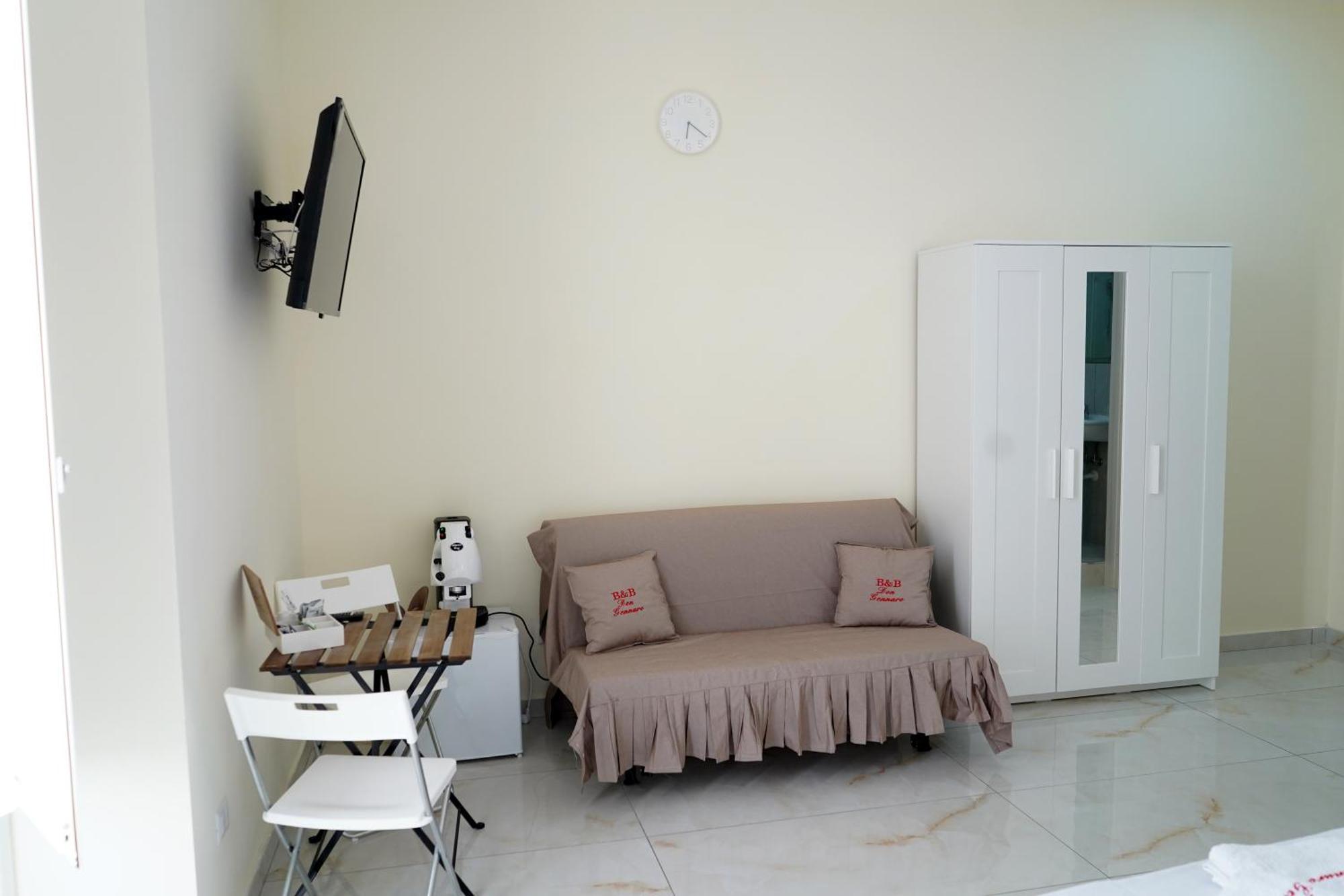 Bed and Breakfast Beb Don Gennaro Neapel Exterior foto